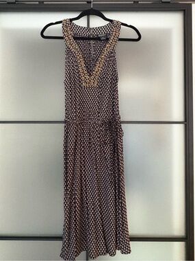 Lucky Brand Black and Tan Printed Sleeveless Midi Dress with Gold Beaded V-Neck